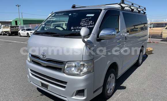 Nunua Ilio tumika Toyota Hiace Fedha Gari ndani ya Beitbridge nchini Matabeleland Kusini