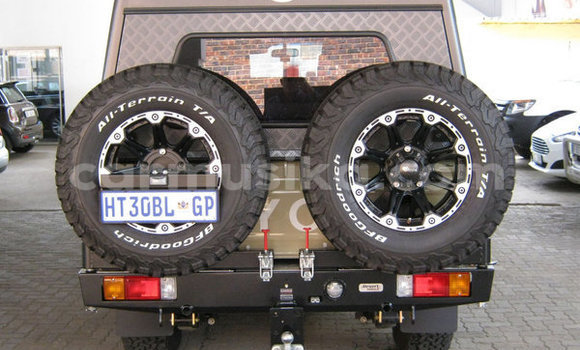 Acheter Occasion Voiture Toyota Land Cruiser Marron à Beitbridge, Matabeleland South Acheter Occasion Voiture Toyota Land Cruiser Marron à Beitbridge, Matabeleland South