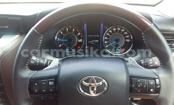 Acheter Occasion Voiture Toyota Fortuner Blanc à Beitbridge, Matabeleland South Acheter Occasion Voiture Toyota Fortuner Blanc à Beitbridge, Matabeleland South