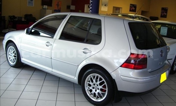Acheter Occasion Voiture Volkswagen Golf Blanc à Beitbridge, Matabeleland South Acheter Occasion Voiture Volkswagen Golf Blanc à Beitbridge, Matabeleland South