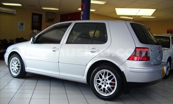 Acheter Occasion Voiture Volkswagen Golf Blanc à Beitbridge, Matabeleland South Acheter Occasion Voiture Volkswagen Golf Blanc à Beitbridge, Matabeleland South