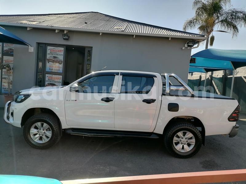 Big with watermark toyota hilux matabeleland south beitbridge 31371