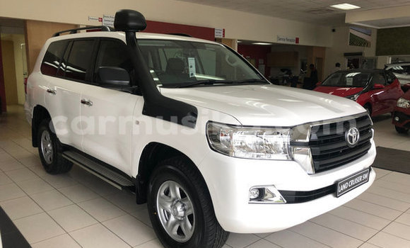 Acheter Occasion Voiture Toyota Land Cruiser Prado Blanc à Beitbridge, Matabeleland South Acheter Occasion Voiture Toyota Land Cruiser Prado Blanc à Beitbridge, Matabeleland South
