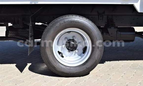 Buy Used Toyota Dyna White Car in Beitbridge in Matabeleland South Buy Used Toyota Dyna White Car in Beitbridge in Matabeleland South