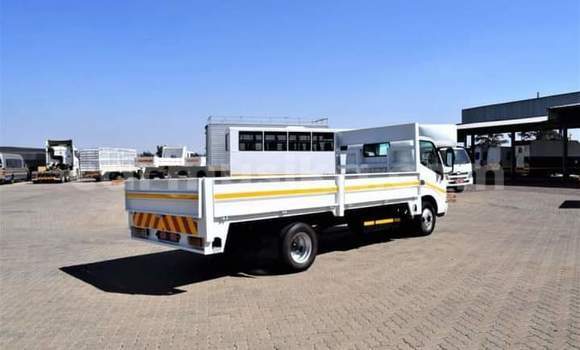 Buy Used Toyota Dyna White Car in Beitbridge in Matabeleland South Buy Used Toyota Dyna White Car in Beitbridge in Matabeleland South