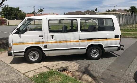 Acheter Occasion Voiture Toyota Hiace Blanc à Beitbridge, Matabeleland South Acheter Occasion Voiture Toyota Hiace Blanc à Beitbridge, Matabeleland South