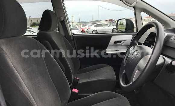 Nunua Ilio tumika Toyota Noah Fedha Gari ndani ya Beitbridge nchini Matabeleland Kusini Nunua Ilio tumika Toyota Noah Fedha Gari ndani ya Beitbridge nchini Matabeleland Kusini