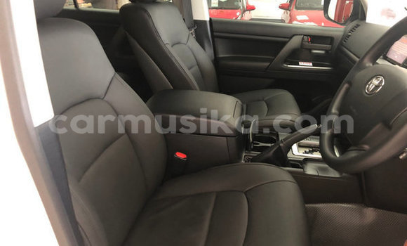 Acheter Occasion Voiture Toyota Land Cruiser Prado Blanc à Beitbridge, Matabeleland South Acheter Occasion Voiture Toyota Land Cruiser Prado Blanc à Beitbridge, Matabeleland South