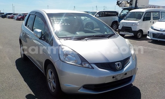 Nunua Ilio tumika Honda Fit Fedha Gari ndani ya Beitbridge nchini Matabeleland Kusini Nunua Ilio tumika Honda Fit Fedha Gari ndani ya Beitbridge nchini Matabeleland Kusini