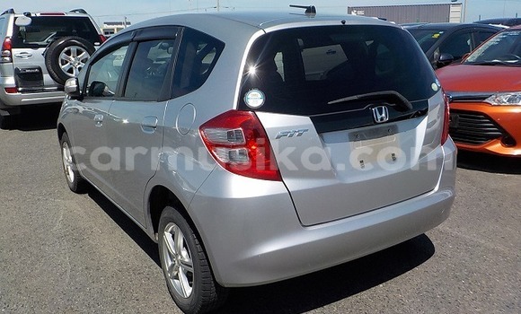 Nunua Ilio tumika Honda Fit Fedha Gari ndani ya Beitbridge nchini Matabeleland Kusini Nunua Ilio tumika Honda Fit Fedha Gari ndani ya Beitbridge nchini Matabeleland Kusini