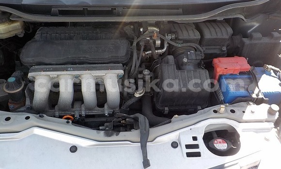 Nunua Ilio tumika Honda Fit Fedha Gari ndani ya Beitbridge nchini Matabeleland Kusini Nunua Ilio tumika Honda Fit Fedha Gari ndani ya Beitbridge nchini Matabeleland Kusini