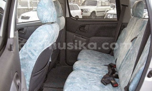 Acheter Occasion Voiture Toyota FunCargo Autre à Beitbridge, Matabeleland South Acheter Occasion Voiture Toyota FunCargo Autre à Beitbridge, Matabeleland South