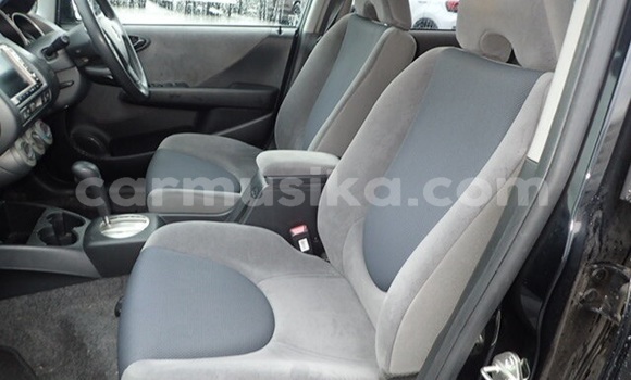 Buy Used Honda Fit Black Car in Beitbridge in Matabeleland South Buy Used Honda Fit Black Car in Beitbridge in Matabeleland South