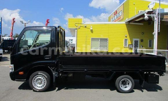 Buy Used Toyota Dyna Black Truck in Beitbridge in Matabeleland South Buy Used Toyota Dyna Black Truck in Beitbridge in Matabeleland South