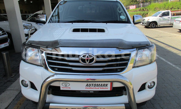 Nunua Ilio tumika Toyota Hilux Nyeupe Gari ndani ya Beitbridge nchini Matabeleland Kusini Nunua Ilio tumika Toyota Hilux Nyeupe Gari ndani ya Beitbridge nchini Matabeleland Kusini