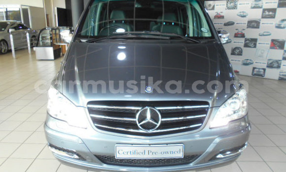 Acheter Occasion Voiture Mercedes‒Benz Viano Bleu à Beitbridge, Matabeleland South Acheter Occasion Voiture Mercedes‒Benz Viano Bleu à Beitbridge, Matabeleland South
