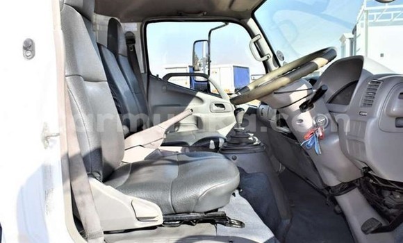 Acheter Occasion Utilitaire Toyota Dyna Blanc à Beitbridge, Matabeleland South Acheter Occasion Utilitaire Toyota Dyna Blanc à Beitbridge, Matabeleland South