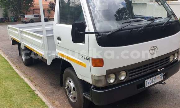 Acheter Occasion Utilitaire Toyota Dyna Blanc à Beitbridge, Matabeleland South Acheter Occasion Utilitaire Toyota Dyna Blanc à Beitbridge, Matabeleland South