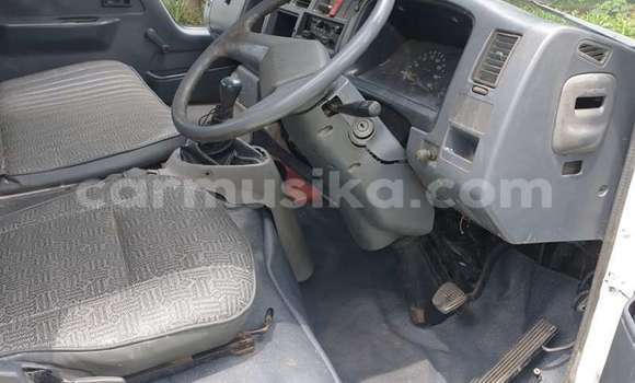 Acheter Occasion Utilitaire Toyota Dyna Blanc à Beitbridge, Matabeleland South Acheter Occasion Utilitaire Toyota Dyna Blanc à Beitbridge, Matabeleland South