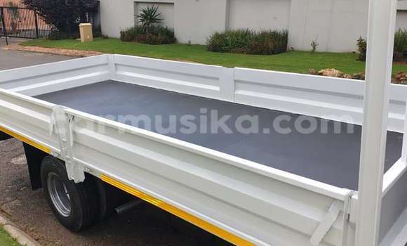 Acheter Occasion Utilitaire Toyota Dyna Blanc à Beitbridge, Matabeleland South Acheter Occasion Utilitaire Toyota Dyna Blanc à Beitbridge, Matabeleland South