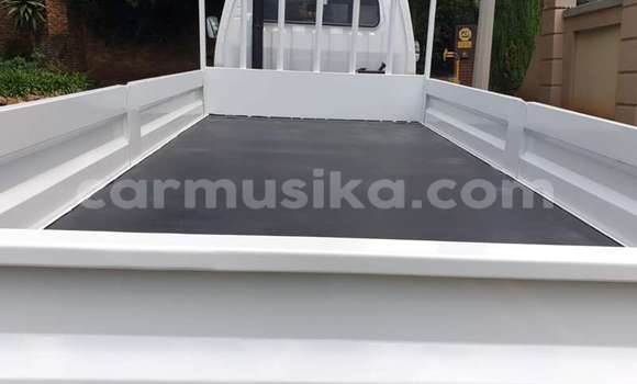 Acheter Occasion Utilitaire Toyota Dyna Blanc à Beitbridge, Matabeleland South Acheter Occasion Utilitaire Toyota Dyna Blanc à Beitbridge, Matabeleland South