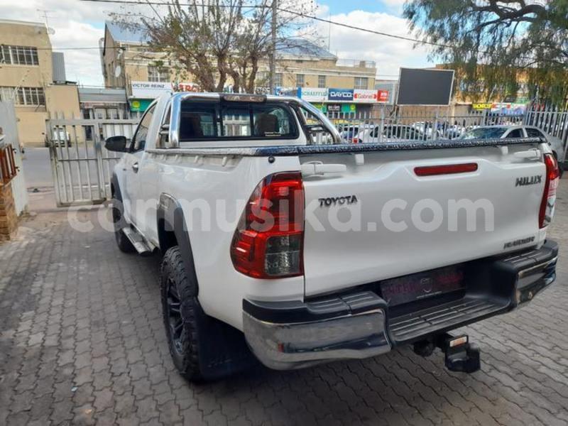 Big with watermark toyota hilux matabeleland south beitbridge 31425