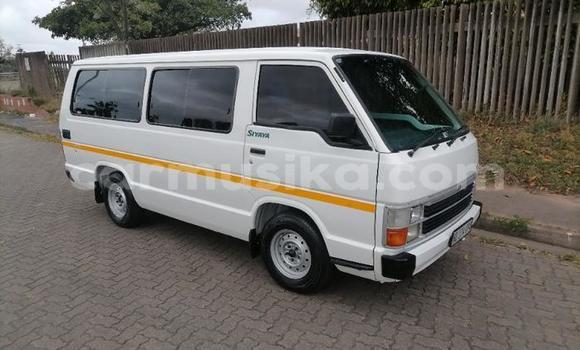 Buy Used Toyota Hilux White Car in Beitbridge in Matabeleland South Buy Used Toyota Hilux White Car in Beitbridge in Matabeleland South