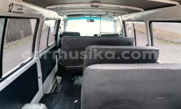 Buy Used Toyota Hilux White Car in Beitbridge in Matabeleland South Buy Used Toyota Hilux White Car in Beitbridge in Matabeleland South