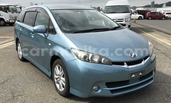 Buy Used Toyota Wish Blue Car in Beitbridge in Matabeleland South