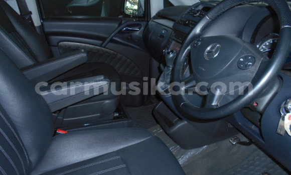 Acheter Occasion Voiture Mercedes‒Benz Viano Bleu à Beitbridge, Matabeleland South Acheter Occasion Voiture Mercedes‒Benz Viano Bleu à Beitbridge, Matabeleland South