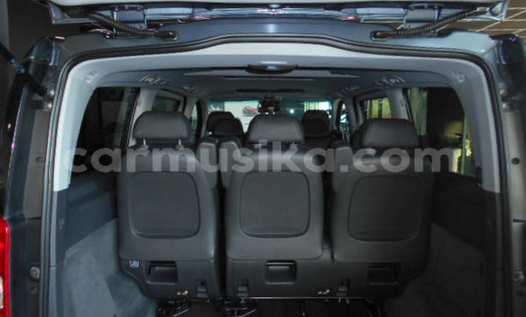 Acheter Occasion Voiture Mercedes‒Benz Viano Bleu à Beitbridge, Matabeleland South Acheter Occasion Voiture Mercedes‒Benz Viano Bleu à Beitbridge, Matabeleland South