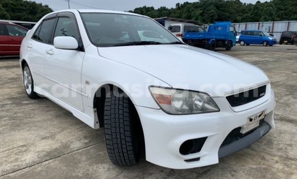 Nunua Ilio tumika Toyota Altezza Nyeupe Gari ndani ya Beitbridge nchini Matabeleland Kusini