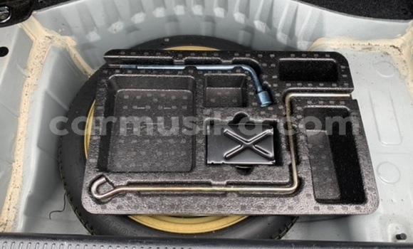 Nunua Ilio tumika Toyota Altezza Nyeupe Gari ndani ya Beitbridge nchini Matabeleland Kusini Nunua Ilio tumika Toyota Altezza Nyeupe Gari ndani ya Beitbridge nchini Matabeleland Kusini