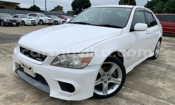 Nunua Ilio tumika Toyota Altezza Nyeupe Gari ndani ya Beitbridge nchini Matabeleland Kusini Nunua Ilio tumika Toyota Altezza Nyeupe Gari ndani ya Beitbridge nchini Matabeleland Kusini