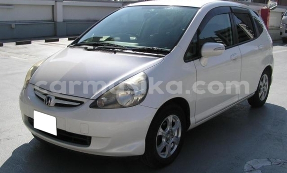 Nunua Ilio tumika Honda Fit Nyeupe Gari ndani ya Beitbridge nchini Matabeleland Kusini Nunua Ilio tumika Honda Fit Nyeupe Gari ndani ya Beitbridge nchini Matabeleland Kusini