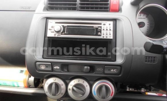 Nunua Ilio tumika Honda Fit Nyeupe Gari ndani ya Beitbridge nchini Matabeleland Kusini Nunua Ilio tumika Honda Fit Nyeupe Gari ndani ya Beitbridge nchini Matabeleland Kusini