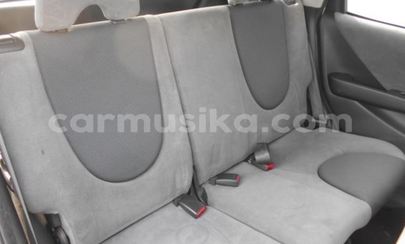 Nunua Ilio tumika Honda Fit Nyeupe Gari ndani ya Beitbridge nchini Matabeleland Kusini Nunua Ilio tumika Honda Fit Nyeupe Gari ndani ya Beitbridge nchini Matabeleland Kusini