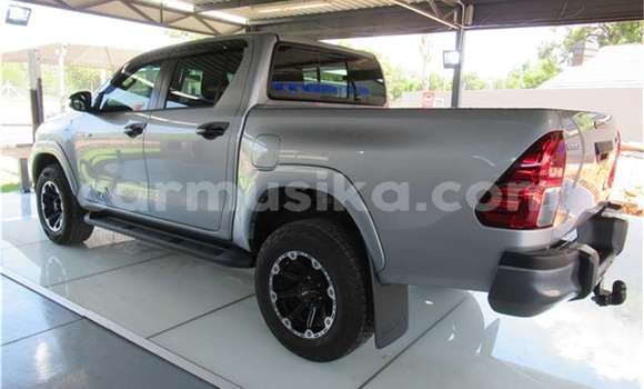 Acheter Occasion Voiture Toyota Hilux Gris à Beitbridge, Matabeleland South Acheter Occasion Voiture Toyota Hilux Gris à Beitbridge, Matabeleland South