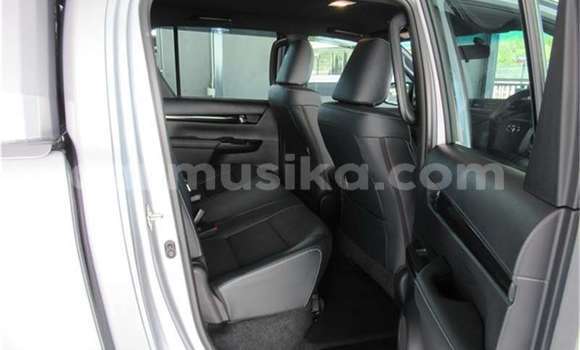 Acheter Occasion Voiture Toyota Hilux Gris à Beitbridge, Matabeleland South Acheter Occasion Voiture Toyota Hilux Gris à Beitbridge, Matabeleland South