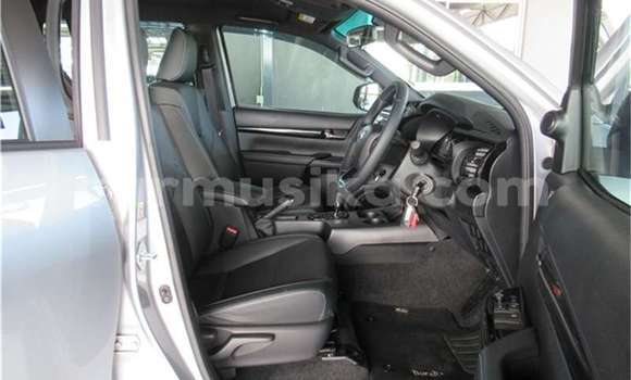 Acheter Occasion Voiture Toyota Hilux Gris à Beitbridge, Matabeleland South Acheter Occasion Voiture Toyota Hilux Gris à Beitbridge, Matabeleland South