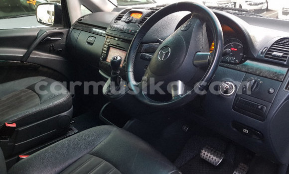 Nunua Ilio tumika Mercedes‒Benz Viano Fedha Gari ndani ya Beitbridge nchini Matabeleland Kusini Nunua Ilio tumika Mercedes‒Benz Viano Fedha Gari ndani ya Beitbridge nchini Matabeleland Kusini