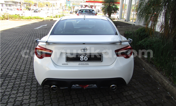 Acheter Occasion Voiture Toyota Sports 800 Blanc à Beitbridge, Matabeleland South