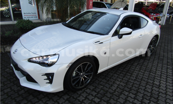 Acheter Occasion Voiture Toyota Sports 800 Blanc à Beitbridge, Matabeleland South Acheter Occasion Voiture Toyota Sports 800 Blanc à Beitbridge, Matabeleland South