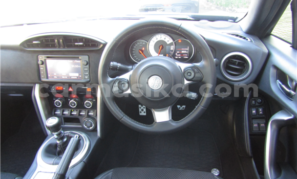 Acheter Occasion Voiture Toyota Sports 800 Blanc à Beitbridge, Matabeleland South Acheter Occasion Voiture Toyota Sports 800 Blanc à Beitbridge, Matabeleland South