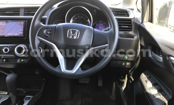 Nunua Ilio tumika Honda Fit Nyeusi Gari ndani ya Beitbridge nchini Matabeleland Kusini Nunua Ilio tumika Honda Fit Nyeusi Gari ndani ya Beitbridge nchini Matabeleland Kusini