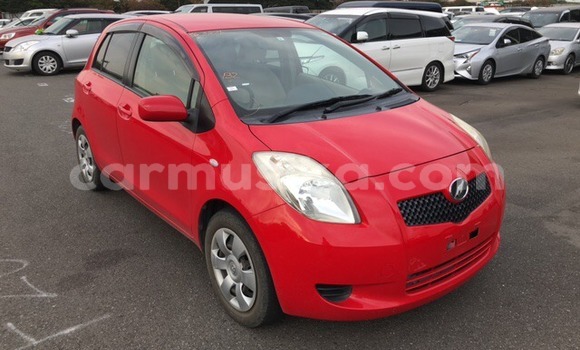 Nunua Ilio tumika Toyota Vitz Nyekundu Gari ndani ya Beitbridge nchini Matabeleland Kusini