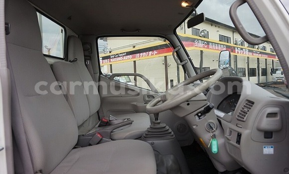 Acheter Occasion Utilitaire Toyota Dyna Blanc à Beitbridge, Matabeleland South Acheter Occasion Utilitaire Toyota Dyna Blanc à Beitbridge, Matabeleland South