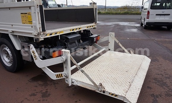 Acheter Occasion Utilitaire Toyota Dyna Blanc à Beitbridge, Matabeleland South Acheter Occasion Utilitaire Toyota Dyna Blanc à Beitbridge, Matabeleland South