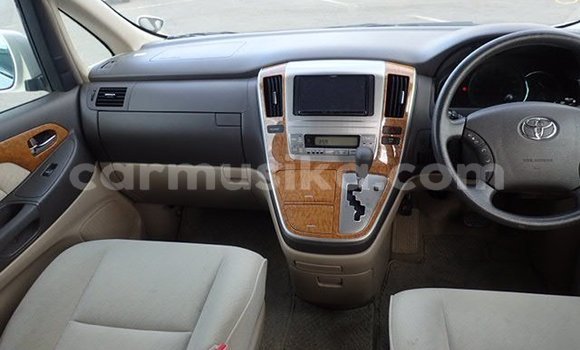 Buy Used Toyota Alphard White Car in Beitbridge in Matabeleland South Buy Used Toyota Alphard White Car in Beitbridge in Matabeleland South