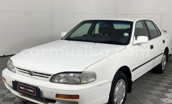 Acheter Occasion Voiture Toyota Camry Blanc à Beitbridge, Matabeleland South Acheter Occasion Voiture Toyota Camry Blanc à Beitbridge, Matabeleland South